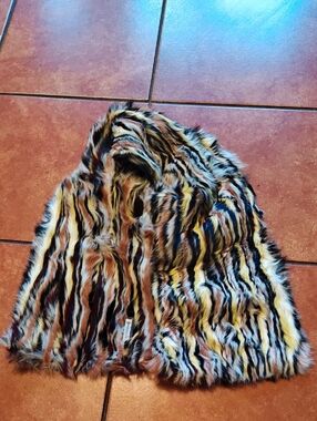 Giorgio Armani Multicolor Fur Textile with Bold Stripes